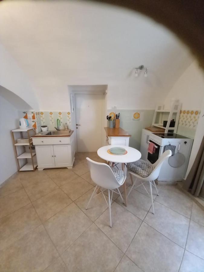 Bunari Studio Apartment ロヴィニ エクステリア 写真