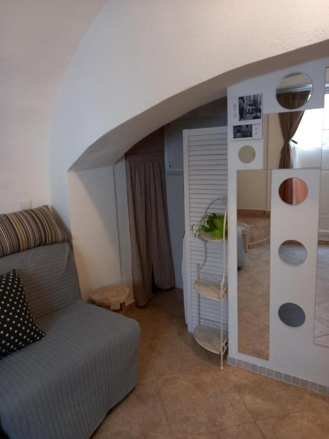 Bunari Studio Apartment ロヴィニ エクステリア 写真